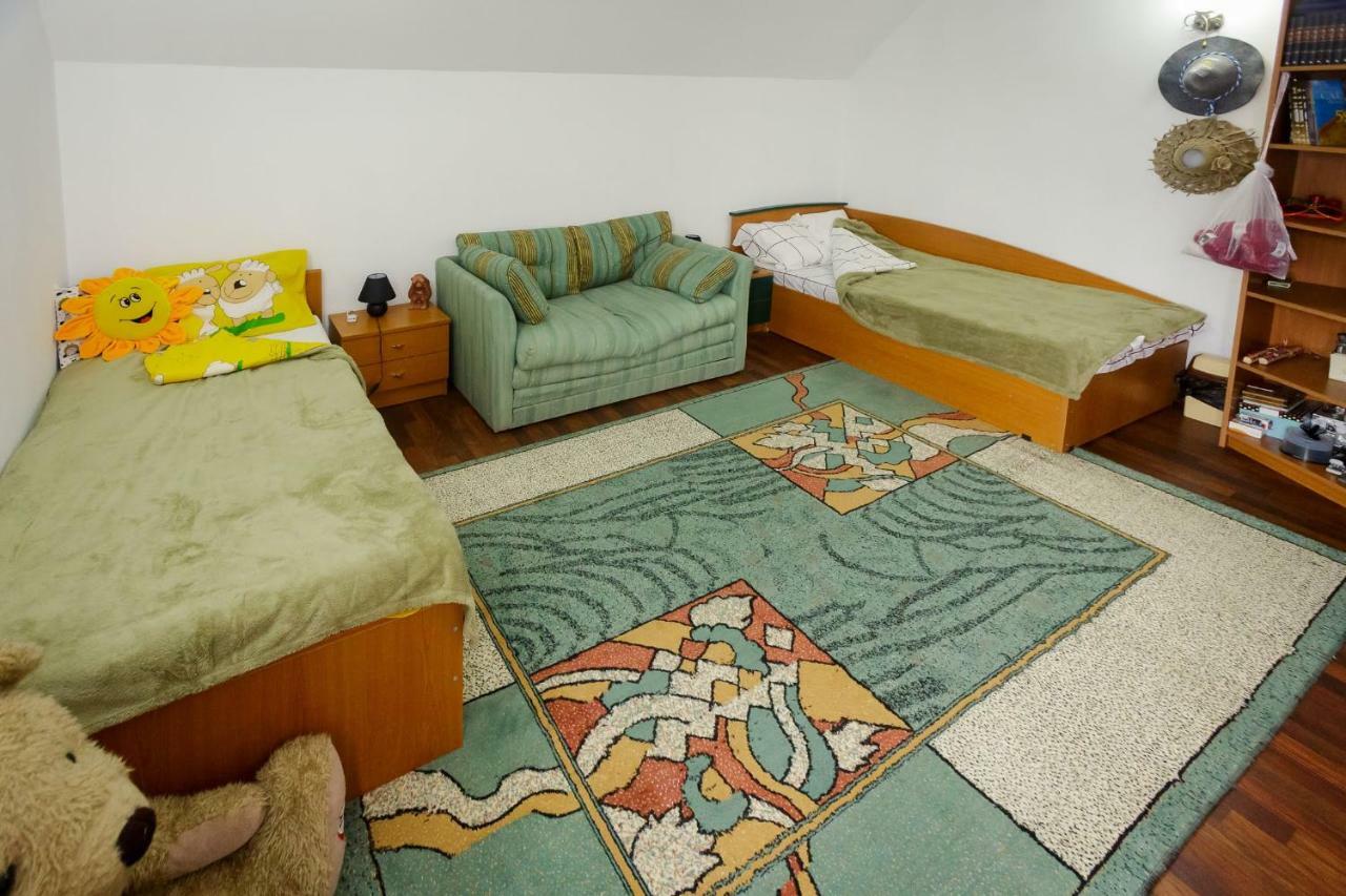 Casa Florilor Hotel Curtea de Argeş Eksteriør billede