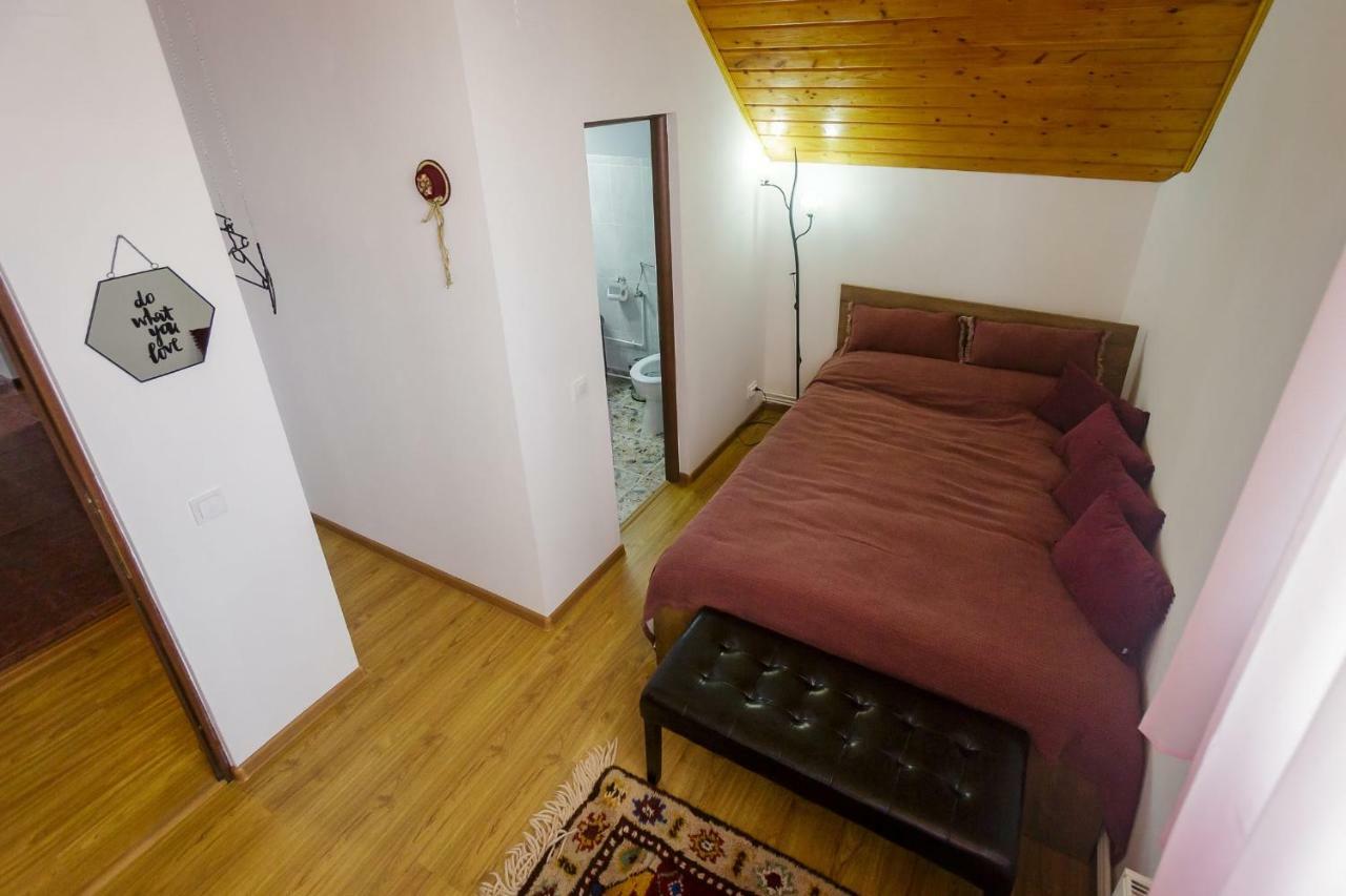 Casa Florilor Hotel Curtea de Argeş Eksteriør billede