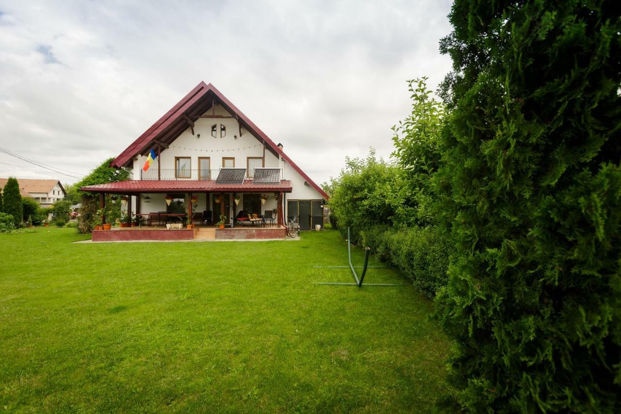 Casa Florilor Hotel Curtea de Argeş Eksteriør billede