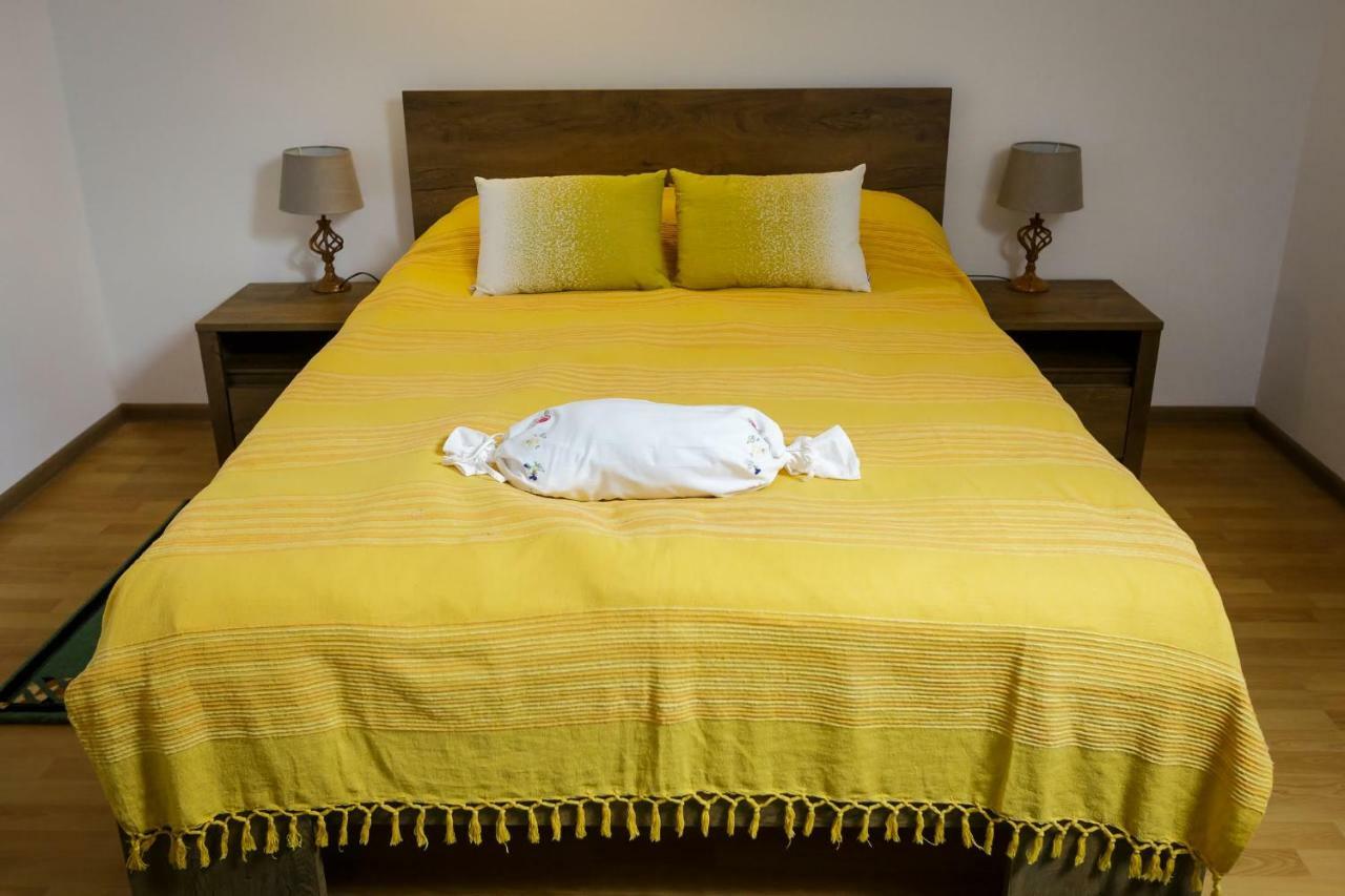 Casa Florilor Hotel Curtea de Argeş Eksteriør billede
